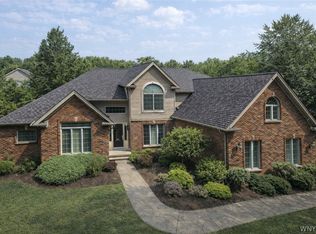 22 Woodthrush Trl, Orchard Park, NY 14127