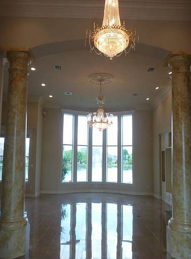 Entrance view to living r