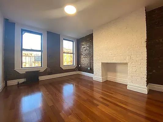 Rented by Bond New York | media 9