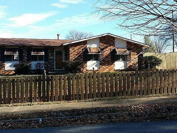 1st image of 1525 Norris Dr NW