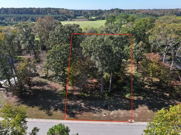 74 Creekside Ln, Cape Charles, VA 23310