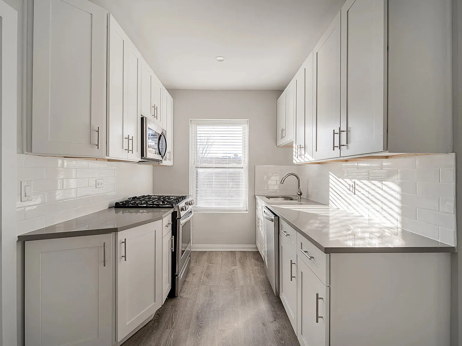 2 bed, 1.0 bath, 600 sqft, $1,950 — Photo 3
