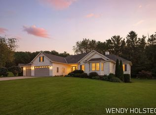 2060 Leisure Blvd, Holland, MI 49424