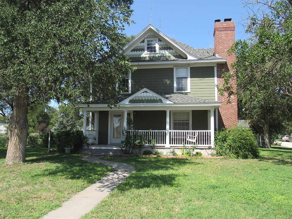 1st image of 303 S Poplar St