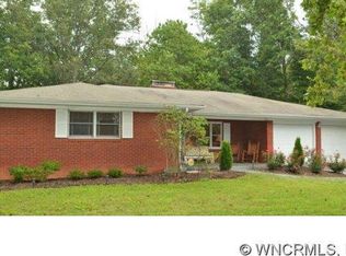 134 Pine Ridge Dr, Fairview, NC 28730