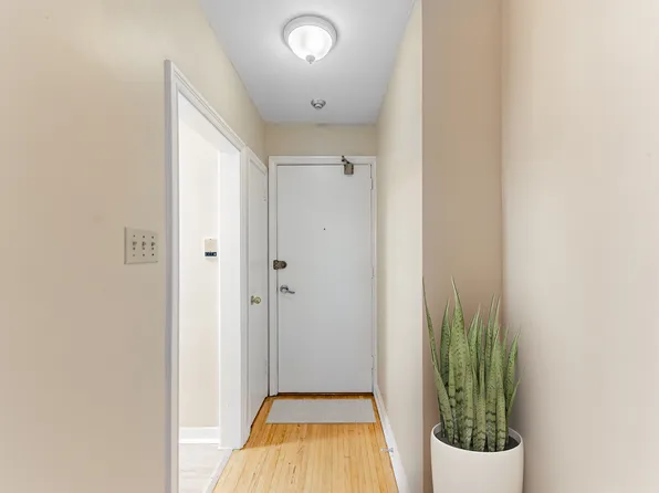 26 Saranac Boulevard, 26 Saranac Blvd, Toronto, ON M6A 2G5