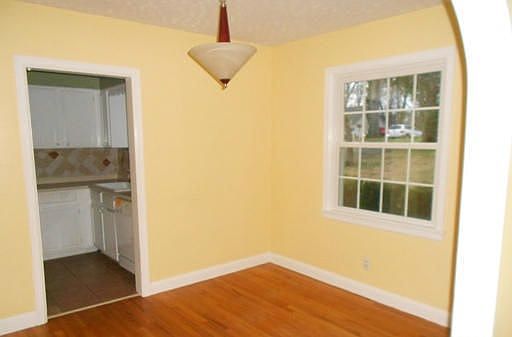 4th image of 311 Mayflower Dr