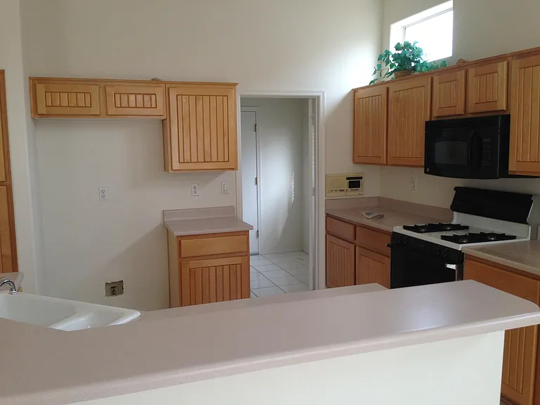 10045 Netherton Dr — Photo 7