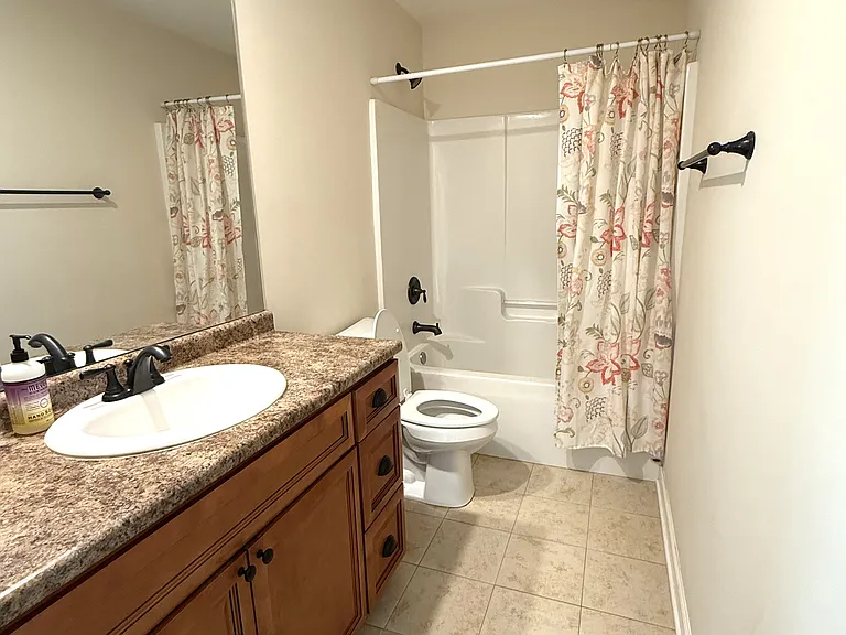 910 Honey Hill Rd — Photo 15