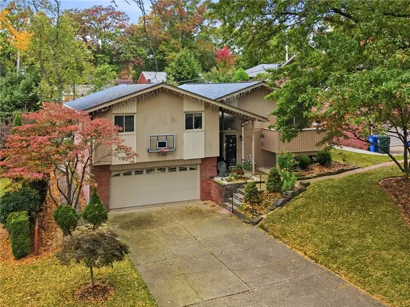 203 Beall Dr, Pittsburgh, PA 15236