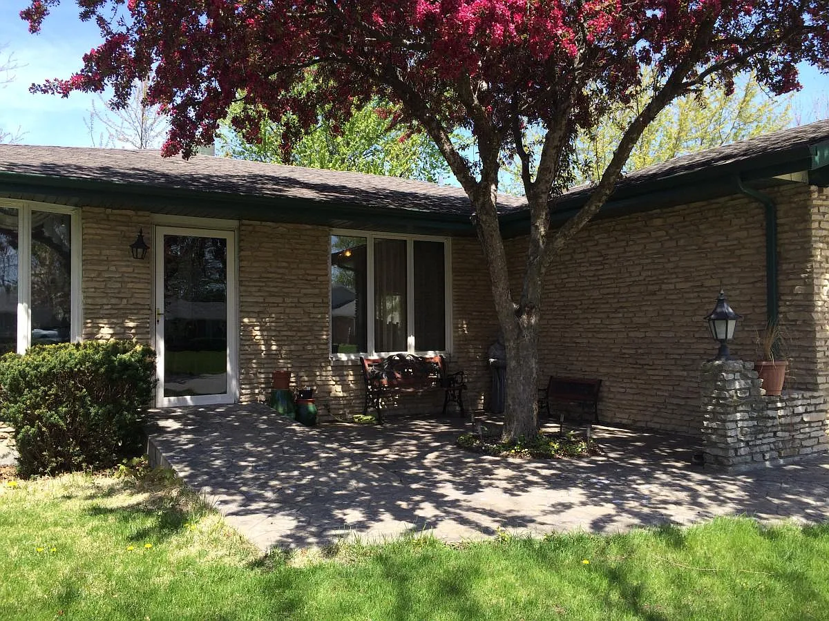 3 bed, 1630 sqft, $2,700 — Photo 3