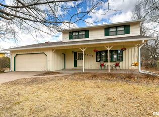 3821 Kenwood Ave, Davenport, IA 52807