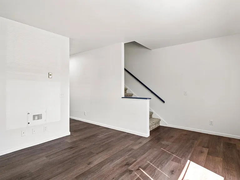Meadows of Geneseo - Student Housing — Photo 2