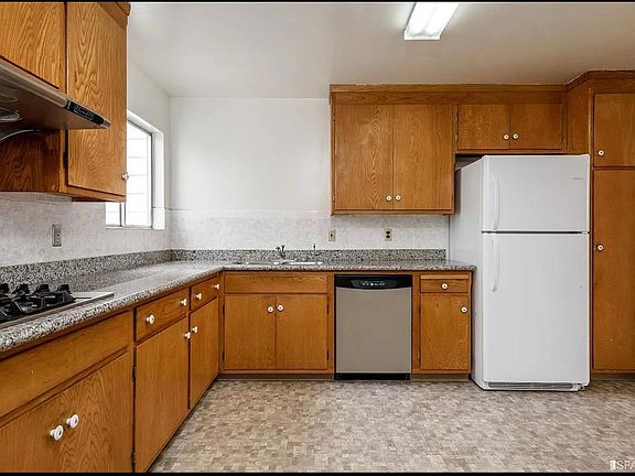 4th image of 829 Bellevue Ave