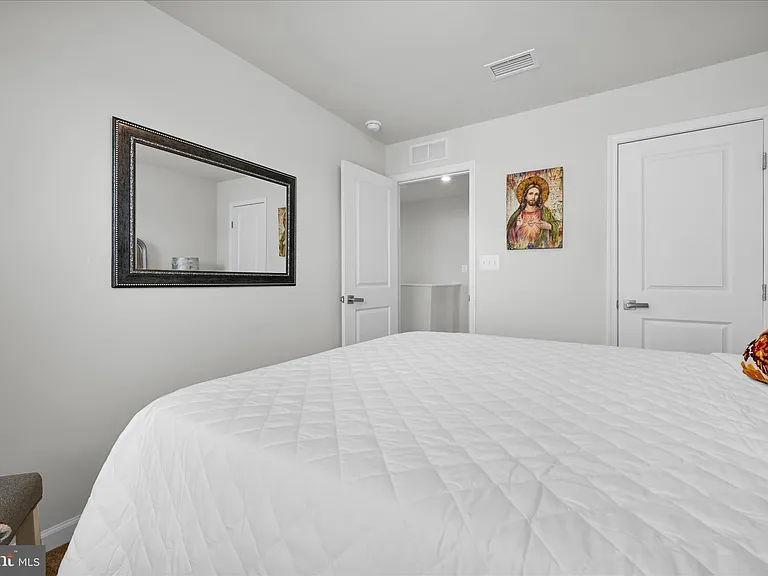 310 Creekside Dr — Photo 27