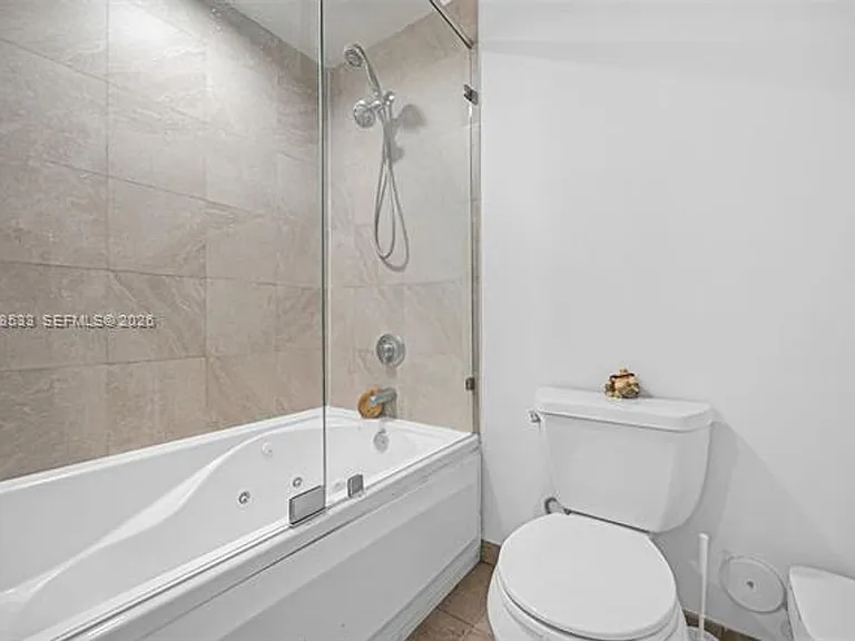 7728 Collins Ave #5 — Photo 19