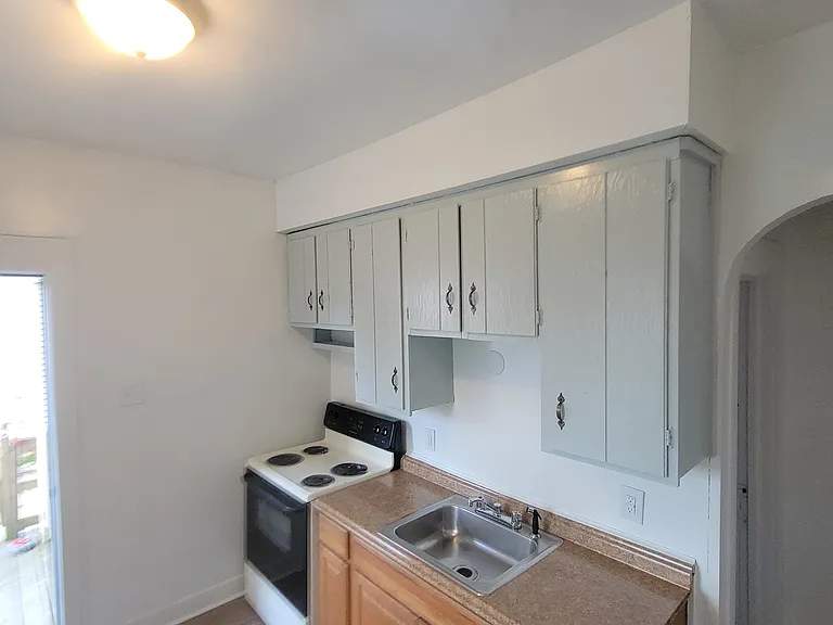 1405 Linden St #1 — Photo 7