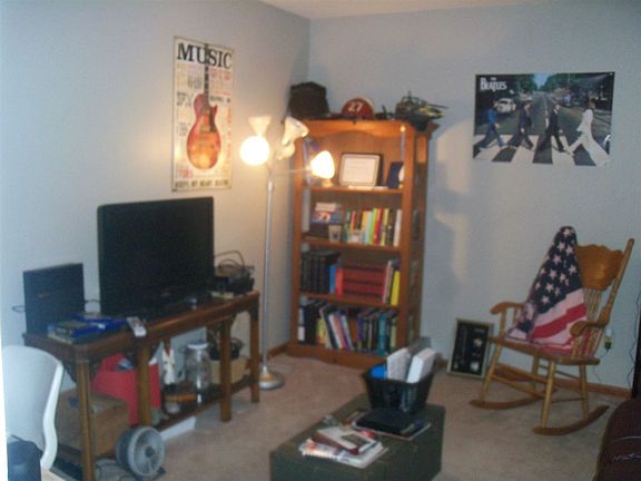 4th image of 106 Vintage Ln