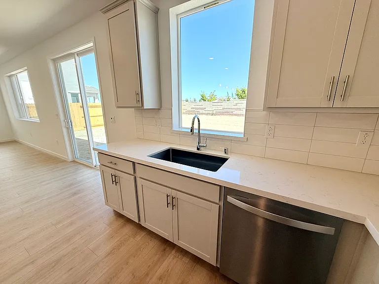 809 Canoe Ct — Photo 16