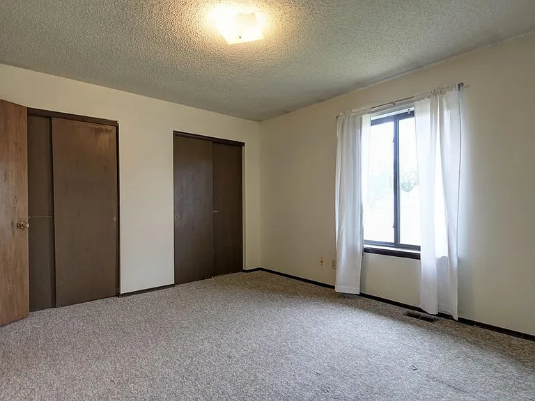 1907 Nancy Ct — Photo 14