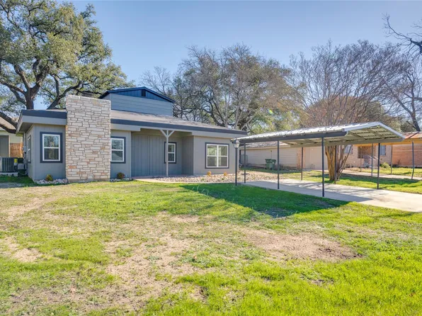 809 N West St, Burnet, TX 78611