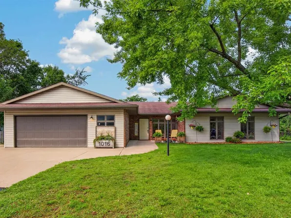 1016 SUNSET BOULEVARD, Stevens Point, WI 54481