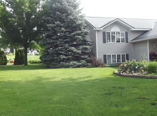 390 1st St NW, Spring Grove, MN 55974