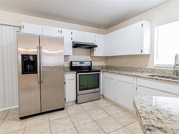 3rd image of 604 Wiggins Ct