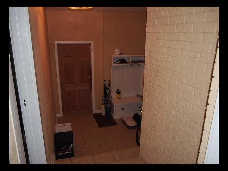 3280 Carnes Ave — Photo 4
