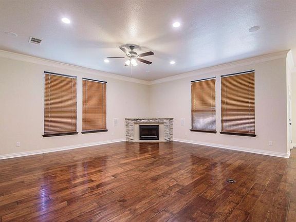 5th image of 6701 Landover Hills Ln