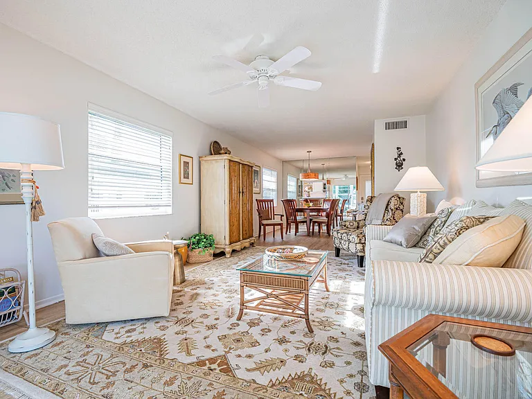 36 Vista Gardens Trl #201 — Photo 8
