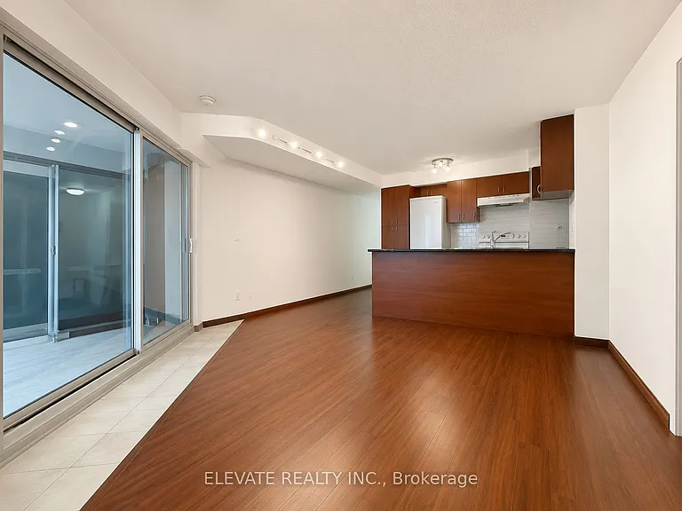 15 Maplewood Ave #203 — Photo 4