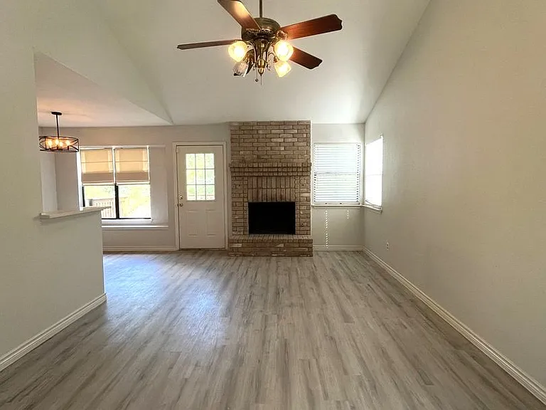 4415 Brushy Hl — Photo 2