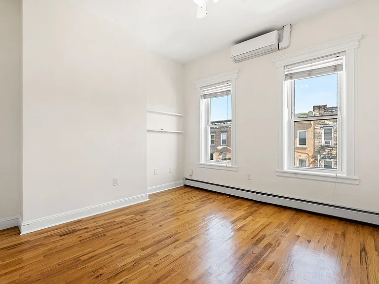 349 7th St #3R — Photo 8