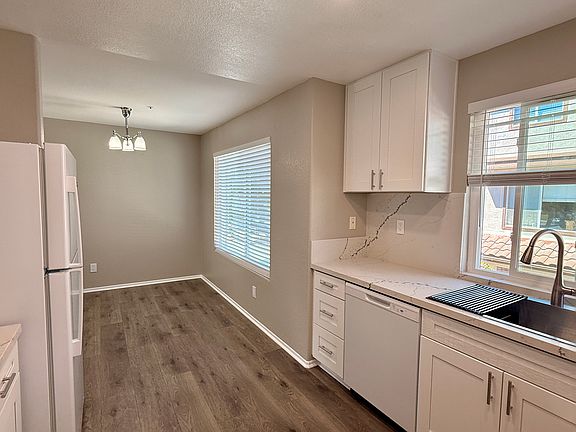 3rd image of 10150 Wateridge Cir