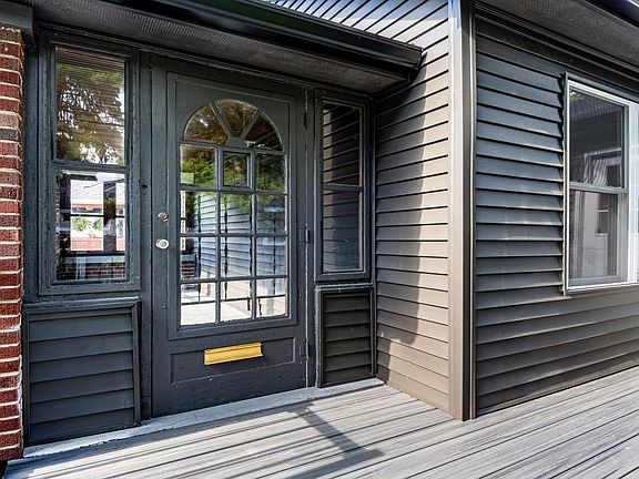 5th image of 4567 Winthrop Ave