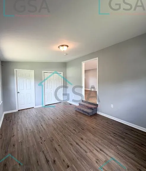 15 Penrose Ave — Photo 5