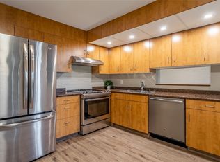 1915 Pacific Ct #407, Kelowna, BC V1Y8B3