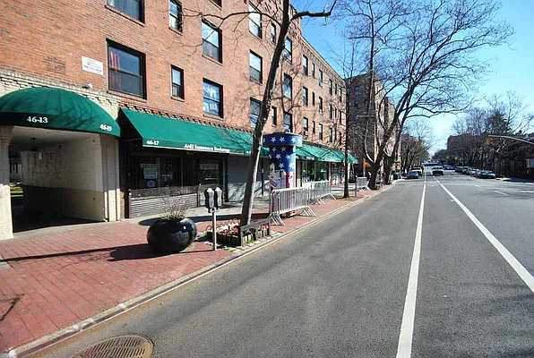 Sold by CENTURY 21 Sunny Gardens Realty, Inc. | media 26