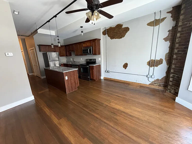 314 N Main St #203 — Photo 12