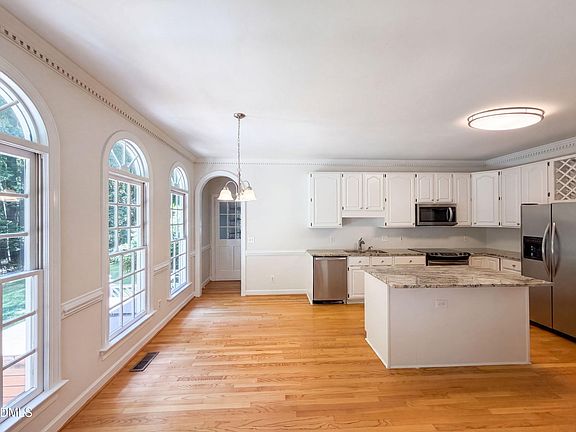 3rd image of 2501 Dunmore Ct