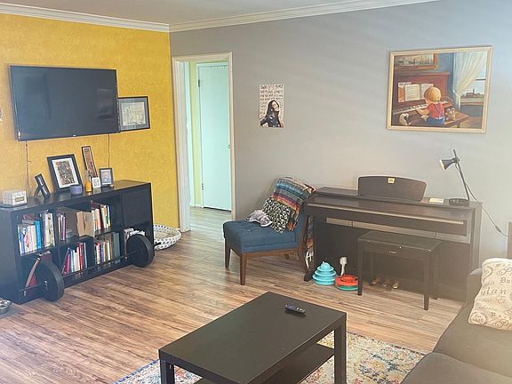 5th image of 382 Coronado Ave APT 301A