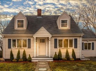 28 Heather St, Beverly, MA 01915