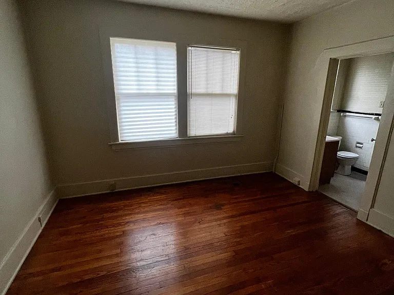 821 Ferdinand Ave SW #2 — Photo 16