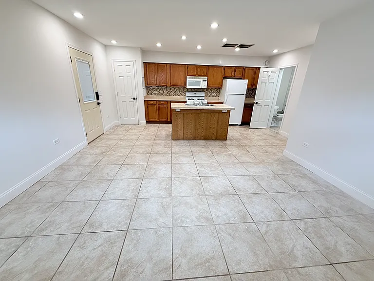 2655 W 97th Pl — Photo 2