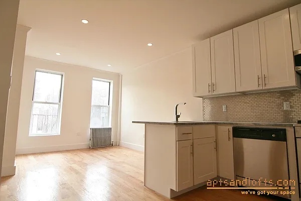 Rented by aptsandlofts.com | media 14