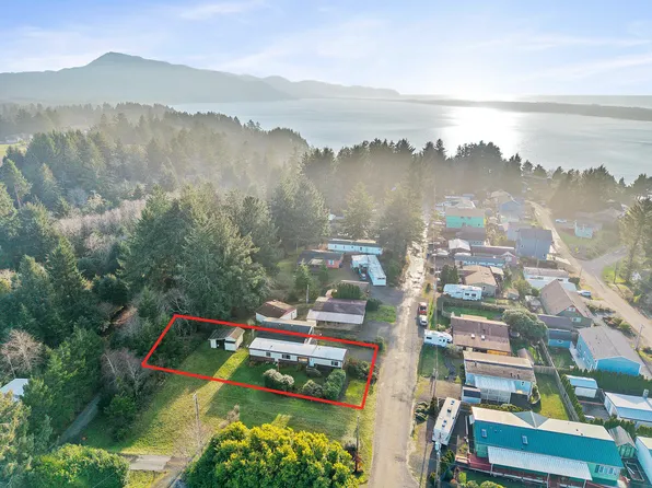 2215 Martin Ave, Tillamook, OR 97141