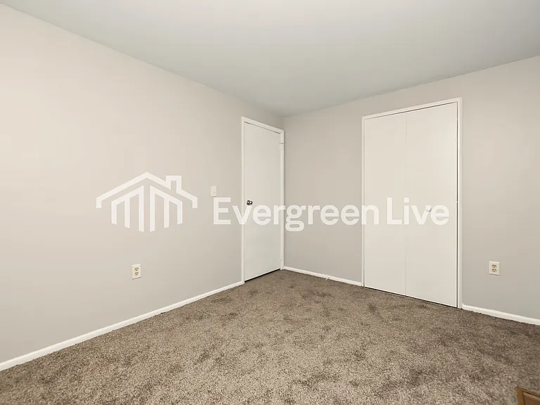 205 Tulip Dr — Photo 9