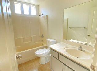 8616 Dumosa Ave, Yucca Valley, CA 92284