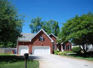 2222 Averill Dr, Chesapeake, VA 23323